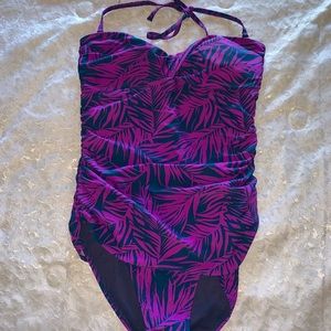 Old navy (1) pc bathing suit Sz L purple blue